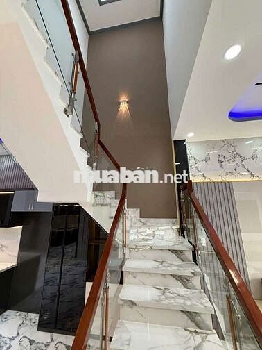 Nhà Mới 100% .. SHR Sau Lưng Siêu Thị Coomart Cần Giuộc