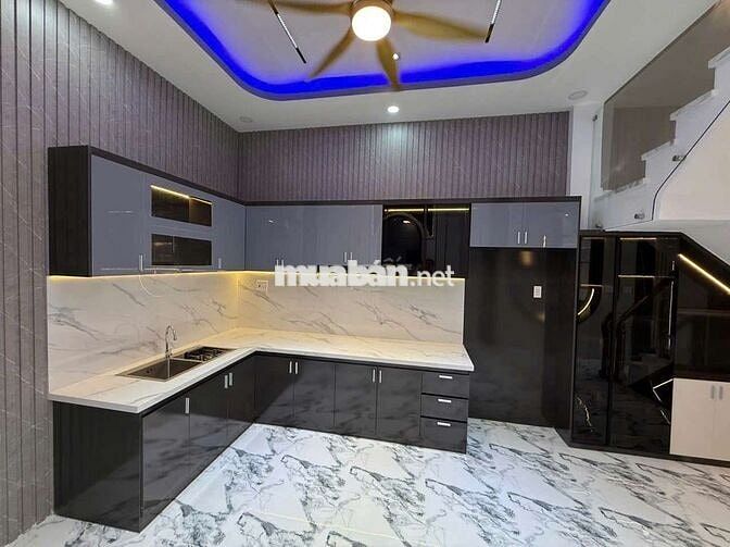 Nhà Mới 100% .. SHR Sau Lưng Siêu Thị Coomart Cần Giuộc