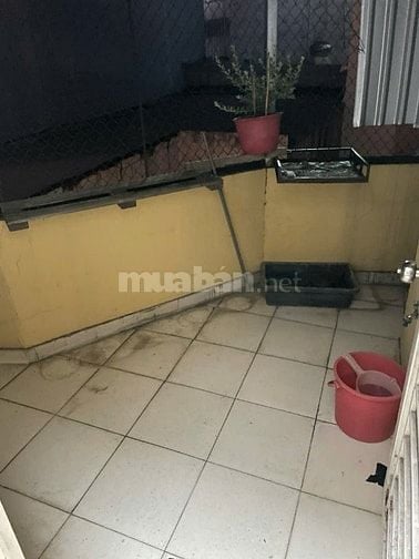 Cho nữ thuê phòng lầu 2: rộng 30 m2, hẻm 270 Nguyễn Trọng Tuyển, P8