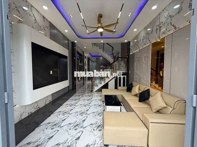 Nhà Mới 100% .. SHR Sau Lưng Siêu Thị Coomart Cần Giuộc