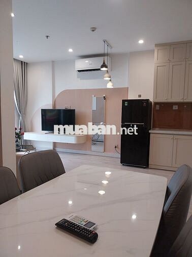 Bán gấp chung cư chồng ko cho đi xem pháo hoa, ở nhà cũng xem được rồi