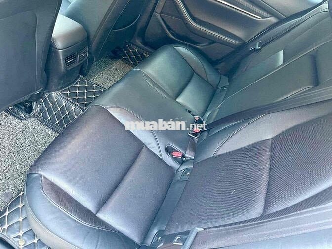 Mazda 3 2022 1.5L Luxury - 67000 km