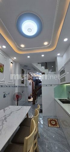 BÁN NHÀ 3 mặt hẻm rộng thoáng mát hẻm : 184/Lưu Hữu Phước ( P15 Q.8)