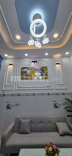 BÁN NHÀ 3 mặt hẻm rộng thoáng mát hẻm : 184/Lưu Hữu Phước ( P15 Q.8)