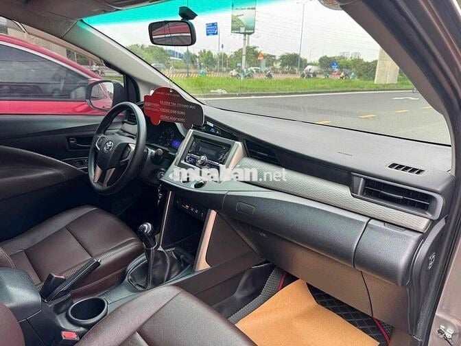 Toyota Innova 2018 2.0E số sàn gia đình 1 chủ zin