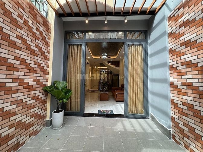 3lầu+s.thượng (3,5mx18m=63m2)+thang máy,5 phòng ngủ, hẻm 6m Lê Văn Sỹ