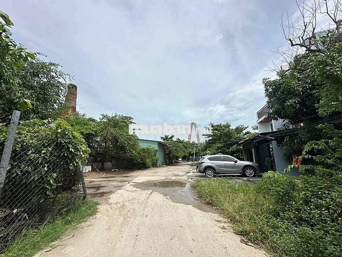 Nhà DT lớn kiệt ô tô đỗ tận sân sát cầu vượt ngã ba Huế