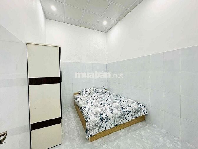Nhà DT lớn kiệt ô tô đỗ tận sân sát cầu vượt ngã ba Huế