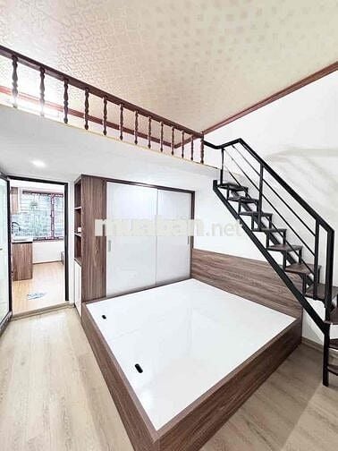 BÁN GẤP TẬP THỂ PHỐ LƯƠNG NGỌC QUYẾN DT SỔ 37m2 CHỈ NHÌNH 3 Tỷ