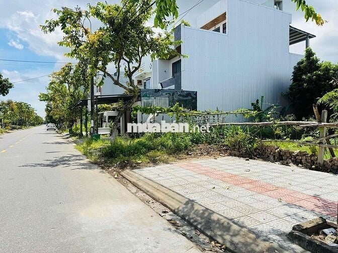 Bán đất đường Phạm Đức Nam, Hoà Quý 4tỷ5 sạch đẹp, kề ngã tư