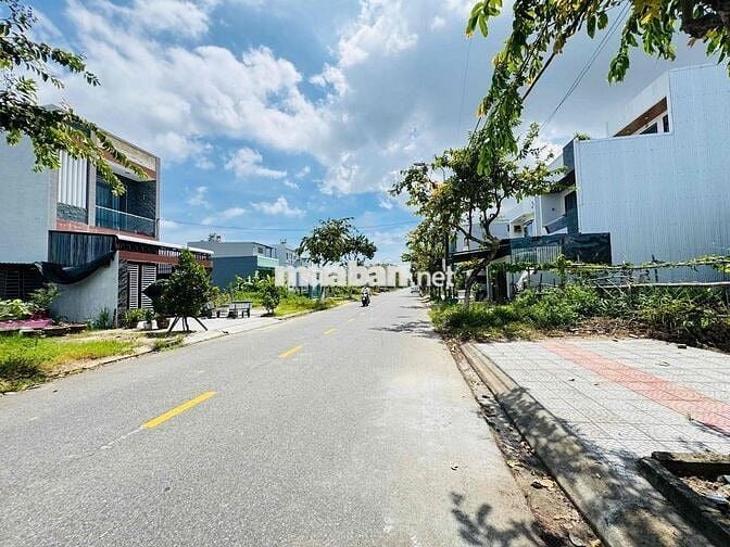 Bán đất đường Phạm Đức Nam, Hoà Quý 4tỷ5 sạch đẹp, kề ngã tư