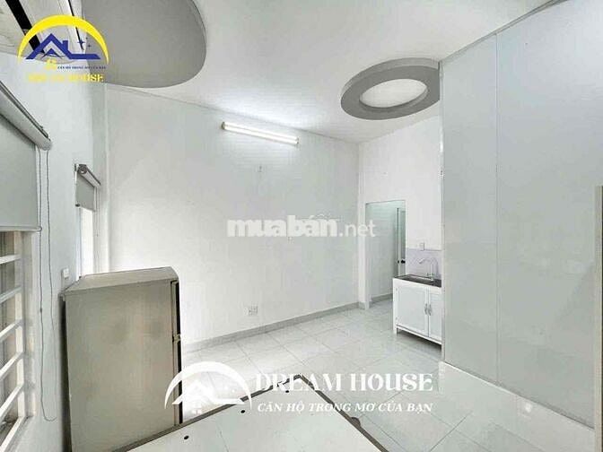 CĂN HỘ 2 PHÒNG NGỦ FULL NỘI THẤT GIÁ RẺ- CỬA SỔ TRỜI BAN CÔNG- FREE XE