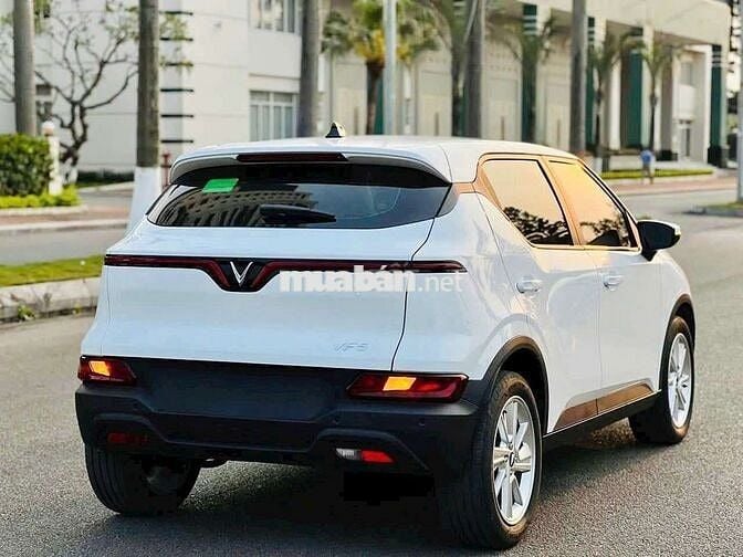 VinFast VF5 giảm 4% - sẵn xe giao ngay