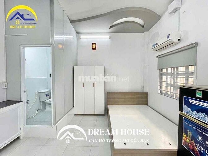 CĂN HỘ 2 PHÒNG NGỦ FULL NỘI THẤT GIÁ RẺ- CỬA SỔ TRỜI BAN CÔNG- FREE XE