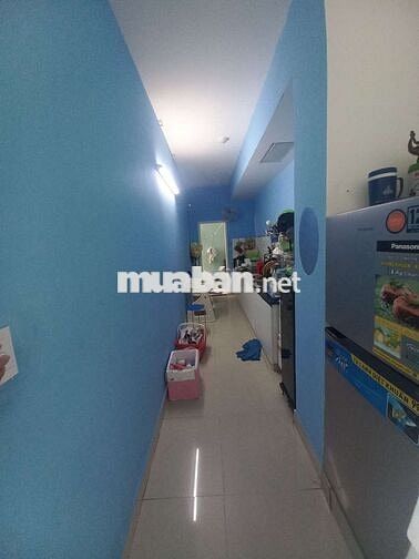 Cho nữ thuê phòng có toilet riêng, máy lạnh, máy nước nóng...