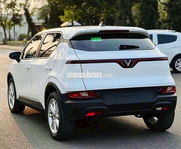 VinFast VF5 giảm 4% - sẵn xe giao ngay