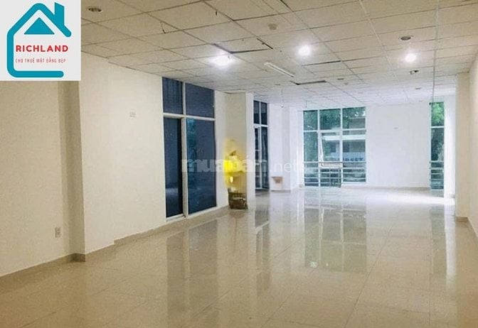 Cho thuê nhà 34 Nguyễn Thị Minh Khai, P Sài Gòn, Q1 - DT: 5mx25(5 L)
