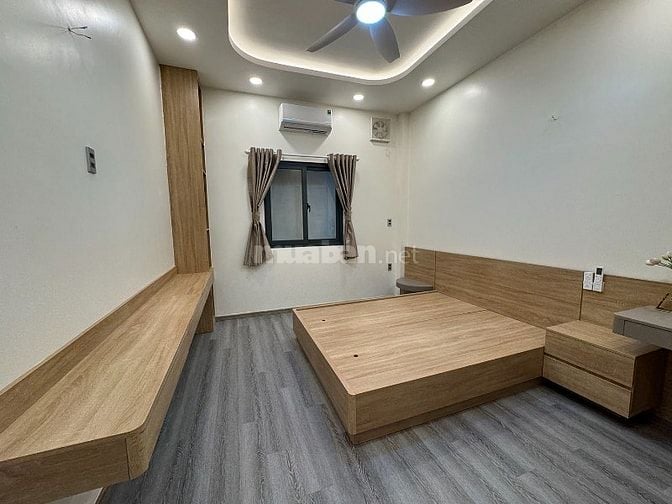 3lầu+s.thượng (3,5mx18m=63m2)+thang máy,5 phòng ngủ, hẻm 6m Lê Văn Sỹ