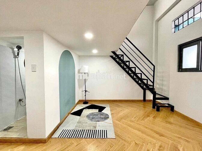 🌸🌸 CHO THUÊ CHDV 35M2 GÁC RỘNG NGAY CHỢ HOÀ HƯNG QUẬN 10 🌸🌸