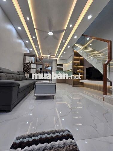MUA 1 ĐƯỢC 2 NHÀ, 2 MẶT TIỀN HẼM HTPHAT Q7.DT:104,8m2(4.63x23) SHR