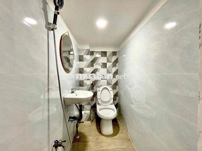 🌸🌸 CHO THUÊ CHDV 35M2 GÁC RỘNG NGAY CHỢ HOÀ HƯNG QUẬN 10 🌸🌸
