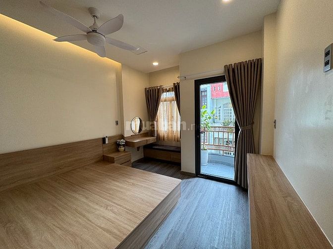 3lầu+s.thượng (3,5mx18m=63m2)+thang máy,5 phòng ngủ, hẻm 6m Lê Văn Sỹ