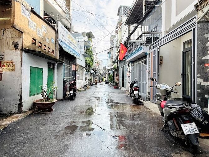 CHÍNH CHỦ BÁN NHÀ ĐẸP MỚI XÂY 2 LẦU HUỲNH VĂN NGHỆ HẺM XE TẢI THÔNG