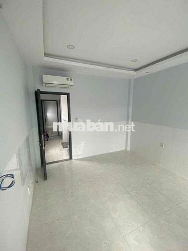 Nhà Mới Xây 1trệt 3 lầu , Nguyễn Văn Quá , ĐHT , Giá Tốt