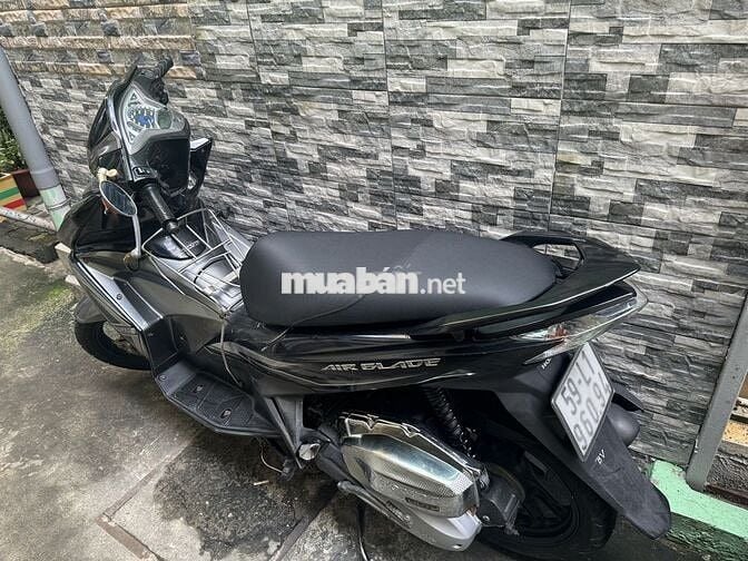 Canaf bán xe Air Blade màu đen xám
