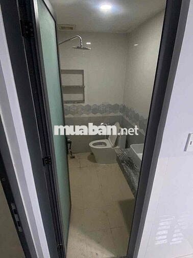 Nhà Mới Xây 1trệt 3 lầu , Nguyễn Văn Quá , ĐHT , Giá Tốt