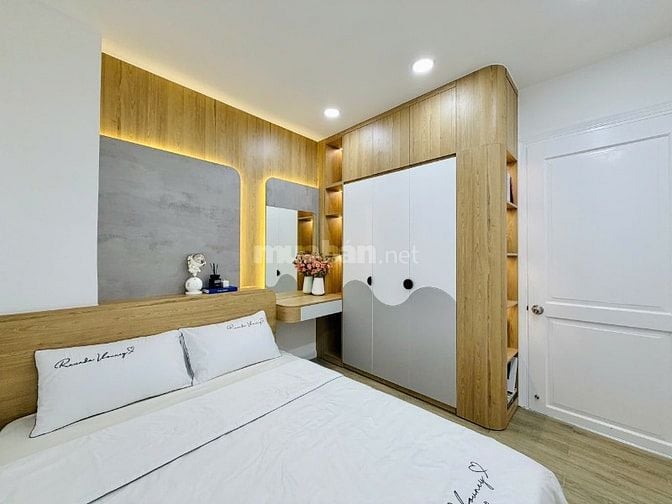 CHÍNH CHỦ BÁN NHÀ ĐẸP MỚI XÂY 2 LẦU HUỲNH VĂN NGHỆ HẺM XE TẢI THÔNG