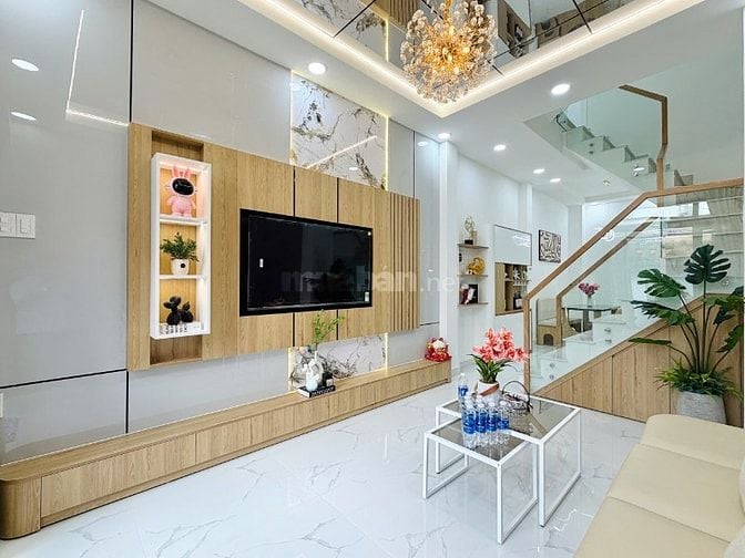 CHÍNH CHỦ BÁN NHÀ ĐẸP MỚI XÂY 2 LẦU HUỲNH VĂN NGHỆ HẺM XE TẢI THÔNG