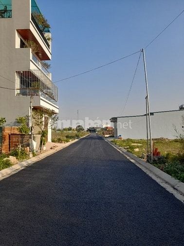 Chính chủ bán lô góc đất dịch vụ di trạch 110m2 vị trí gần đường 3,5
