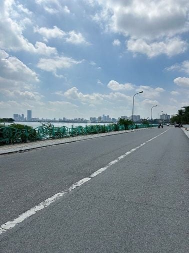 Chính chủ bán nhà mặt hồ Tây - ĐỘC NHẤT VÔ NHỊ. Lô góc 1 mặt hồ 2MT 