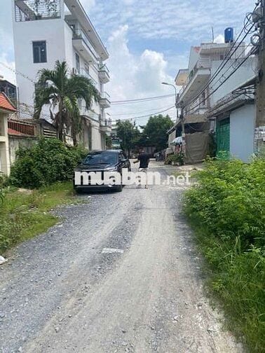 Siêu rẻ nhà nguyên căn dt 11❌20+1 lầu 2pn hẻm ô tô đậu trước An lạc BT