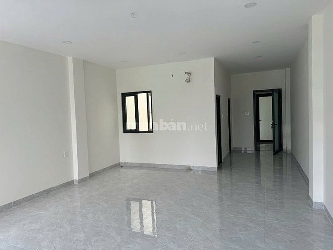 CHO THUÊ NHÀ 3 TẦNG MỚI XÂY 100% - GẦN CAO ĐẲNG CÔNG THƯƠNG. QUẬN 9