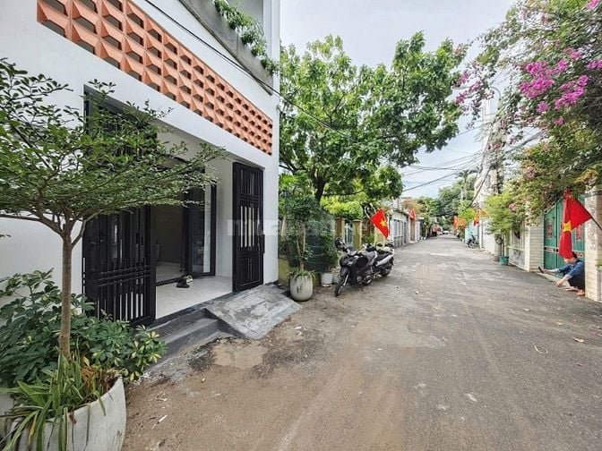 Bán nhà ở Nguyễn Hữu Trí giá 1 tỷ 250tr để chữa trị cho con nhỏ