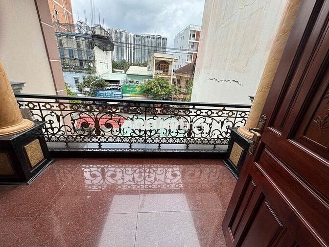 2PN Full nội thất xịn,ban công lớn,gần KCX Tân Thuận,PMH,tiện đi Q4,Q1