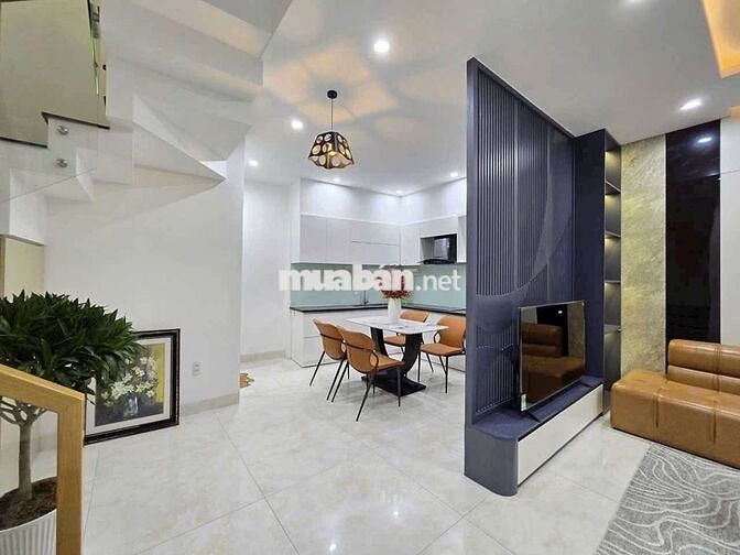 Cần bán nhà 4 tầng ngang 8m sau lưng mặt tiền Dũng Sĩ Thanh Khê