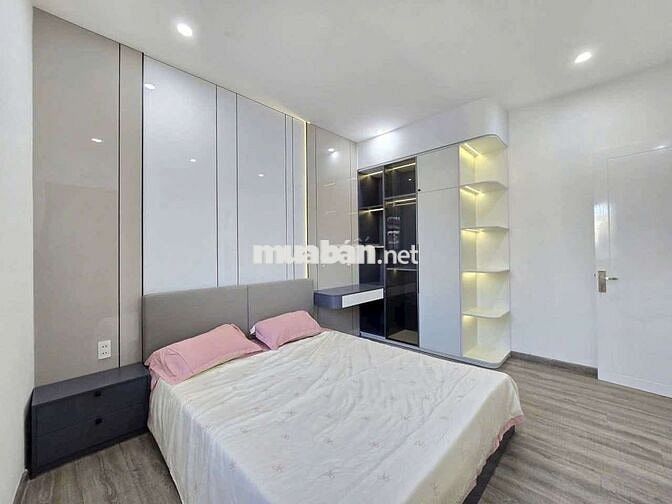 Cần bán nhà 4 tầng ngang 8m sau lưng mặt tiền Dũng Sĩ Thanh Khê