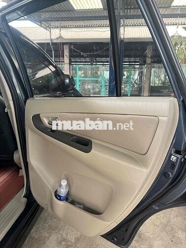 Toyota Innova 2015 2.0G - 83790 km