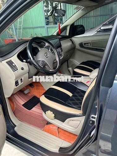 Toyota Innova 2015 2.0G - 83790 km