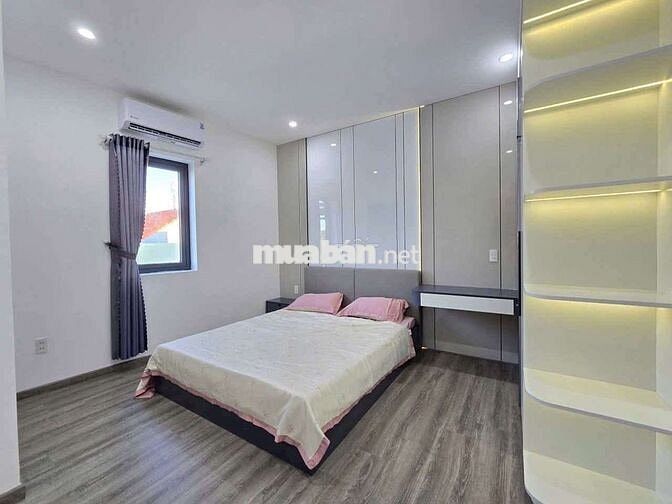 Cần bán nhà 4 tầng ngang 8m sau lưng mặt tiền Dũng Sĩ Thanh Khê