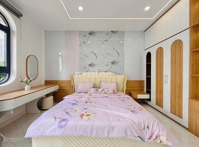 Ngân Hàng VCB Thanh Lý - Nhà Nguyễn Thị Tần Q8 dt 66m2/3ty250, sổ sẵn