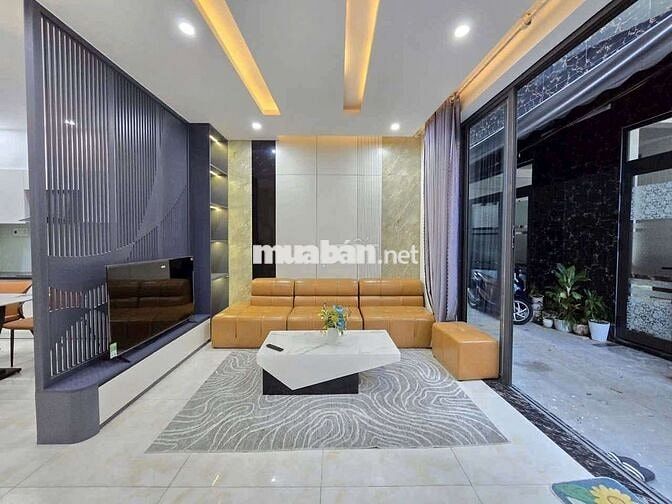 Cần bán nhà 4 tầng ngang 8m sau lưng mặt tiền Dũng Sĩ Thanh Khê