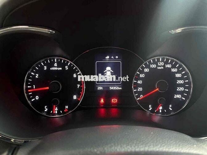Kia Cerato 2018 1.6 MT - 54000 km