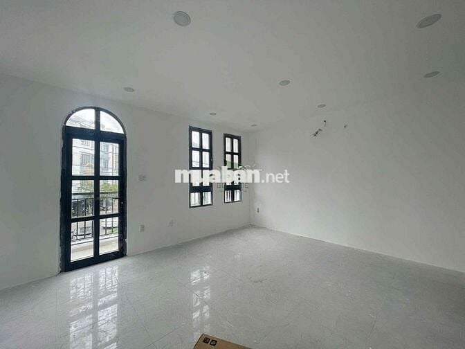 CHO THUÊ NHÀ Ở KINH DOANH LÔ GÓC ACC VƯỜN XOÀI NHA TRANG GIÁ 50 TRIỆU/