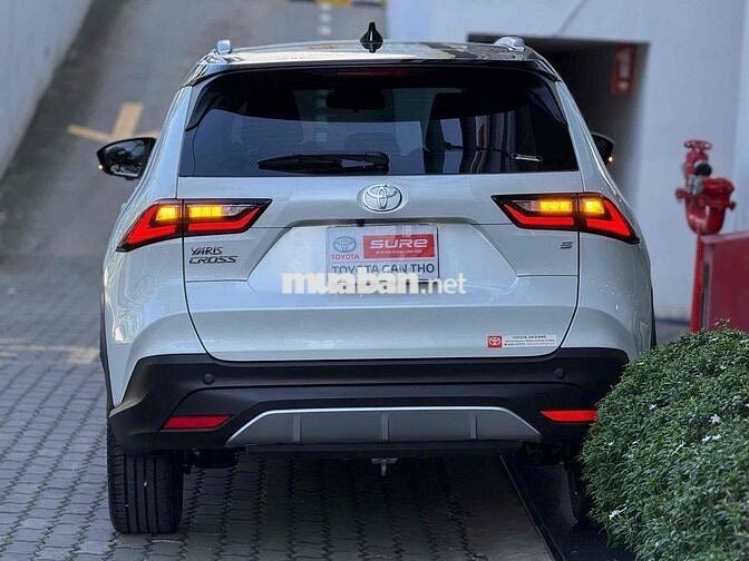 Toyota Yaris Cross 2024 1.5 D-CVT - 8.000 km