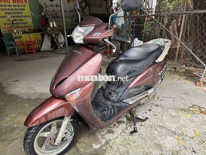Bán Xe Honda Lead đời 2011 màu Nâu đen, xe còn tốt