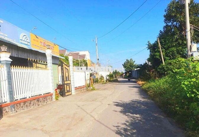 Quá đẹp, 785m2 đất thổ cư view kênh Mỹ Thạnh, chỉ 1 tỷ 50 tr